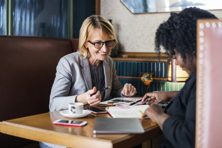 meeting-at-restaurant