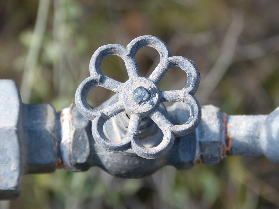 silver-pipe-knob